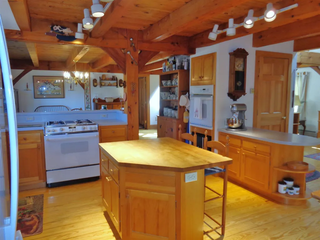 674 Murray Hill Road Hill NH 03243