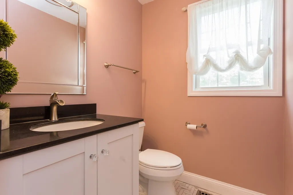 204 Mount Delight Road Deerfield NH 03037