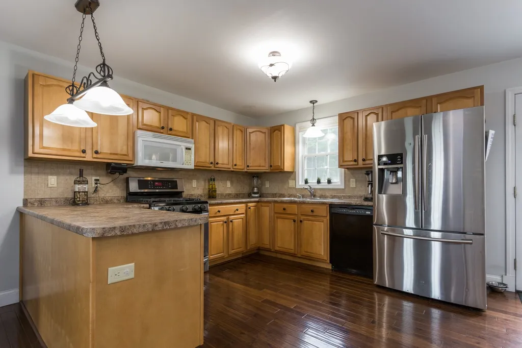 204 Mount Delight Road Deerfield NH 03037