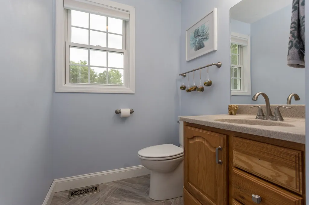 204 Mount Delight Road Deerfield NH 03037