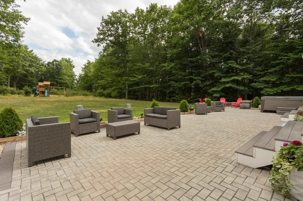 204 Mount Delight Road Deerfield NH 03037