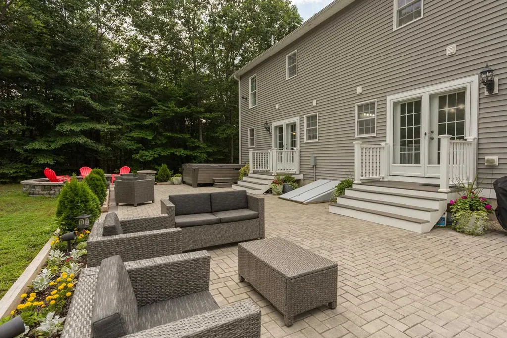 204 Mount Delight Road Deerfield NH 03037