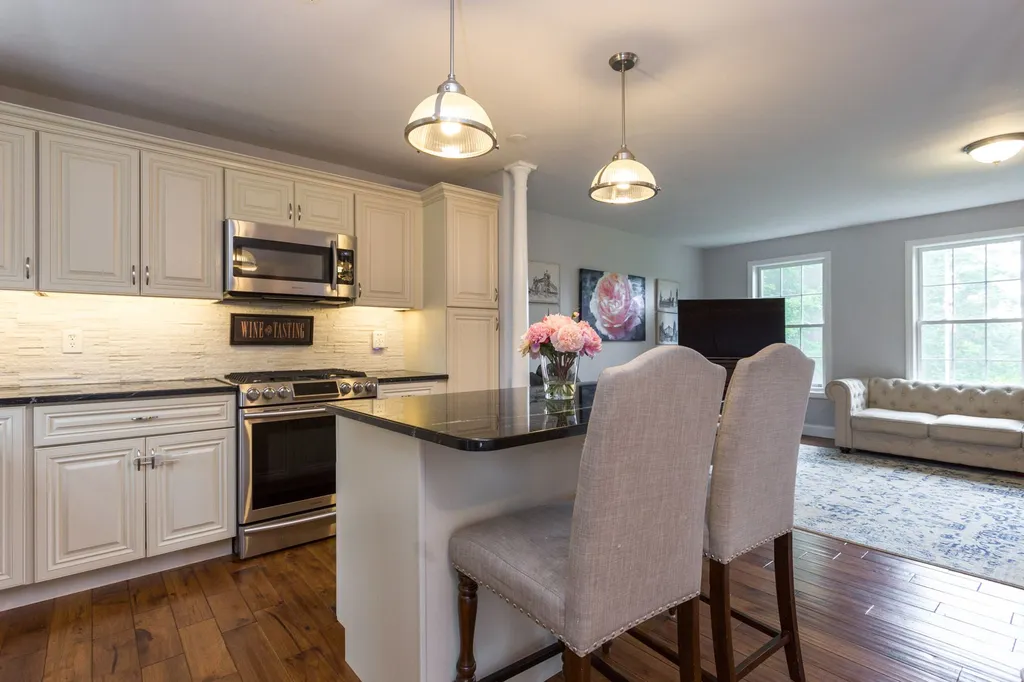 204 Mount Delight Road Deerfield NH 03037