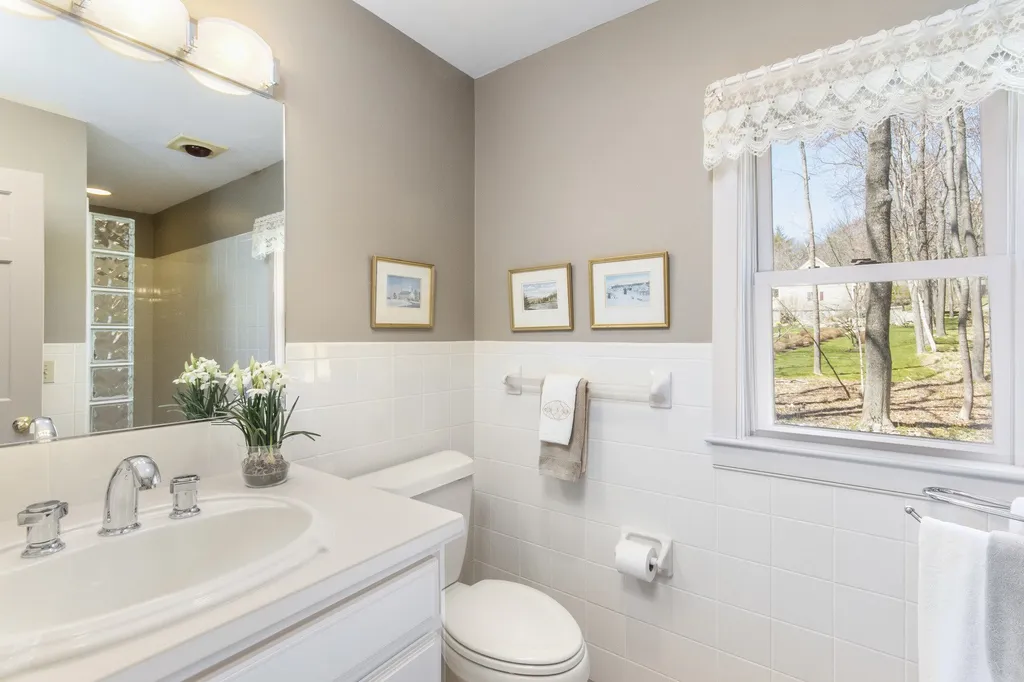 37 Sewall Road Wolfeboro NH 03894