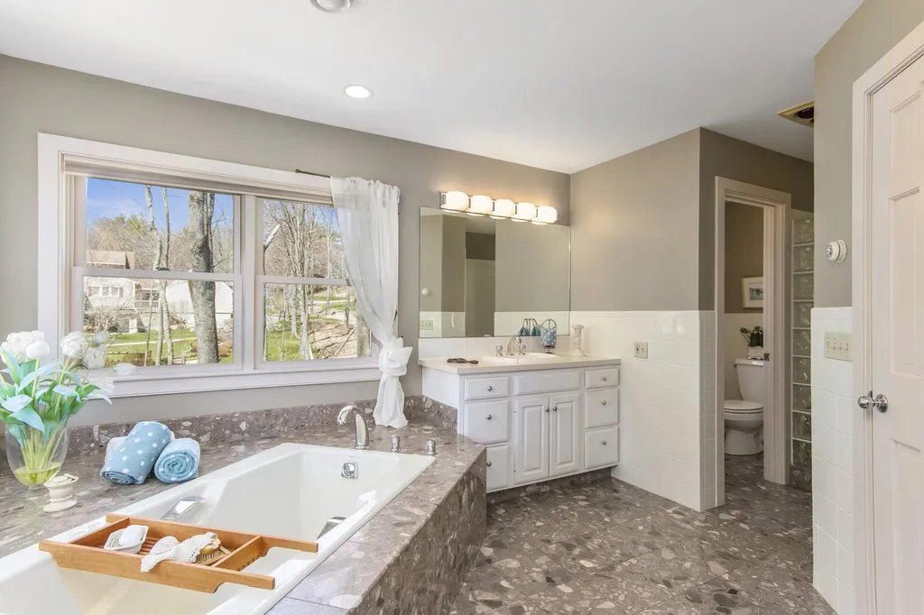 37 Sewall Road Wolfeboro NH 03894