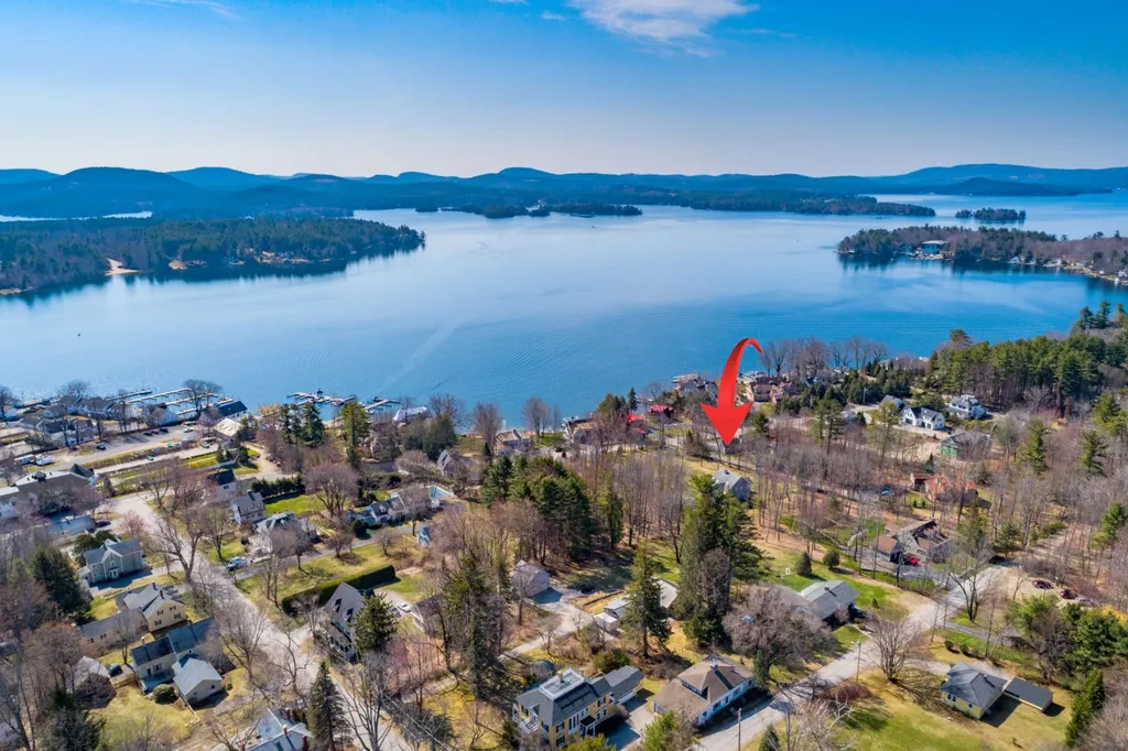 37 Sewall Road Wolfeboro NH 03894