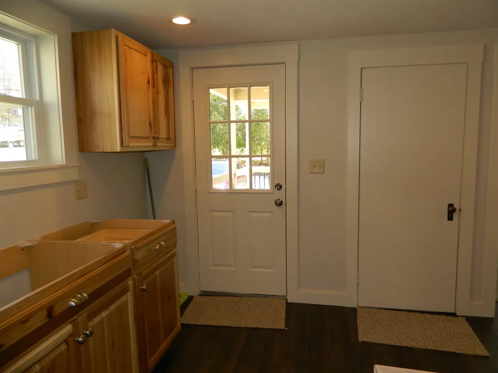 22 Oak Street Franklin NH 03235