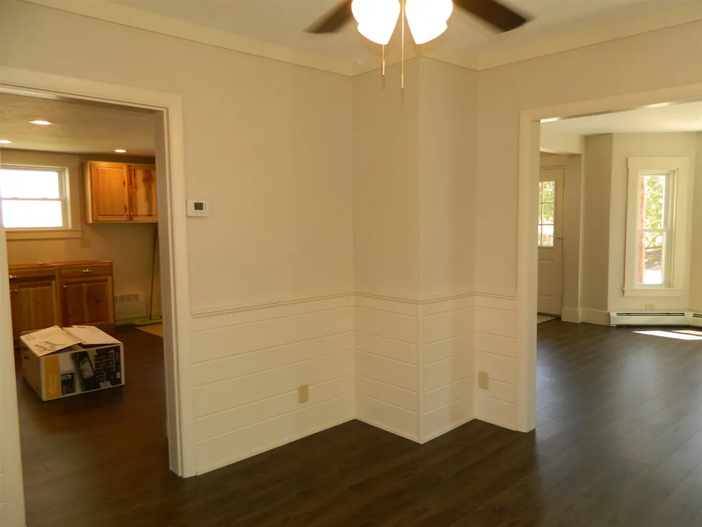 22 Oak Street Franklin NH 03235