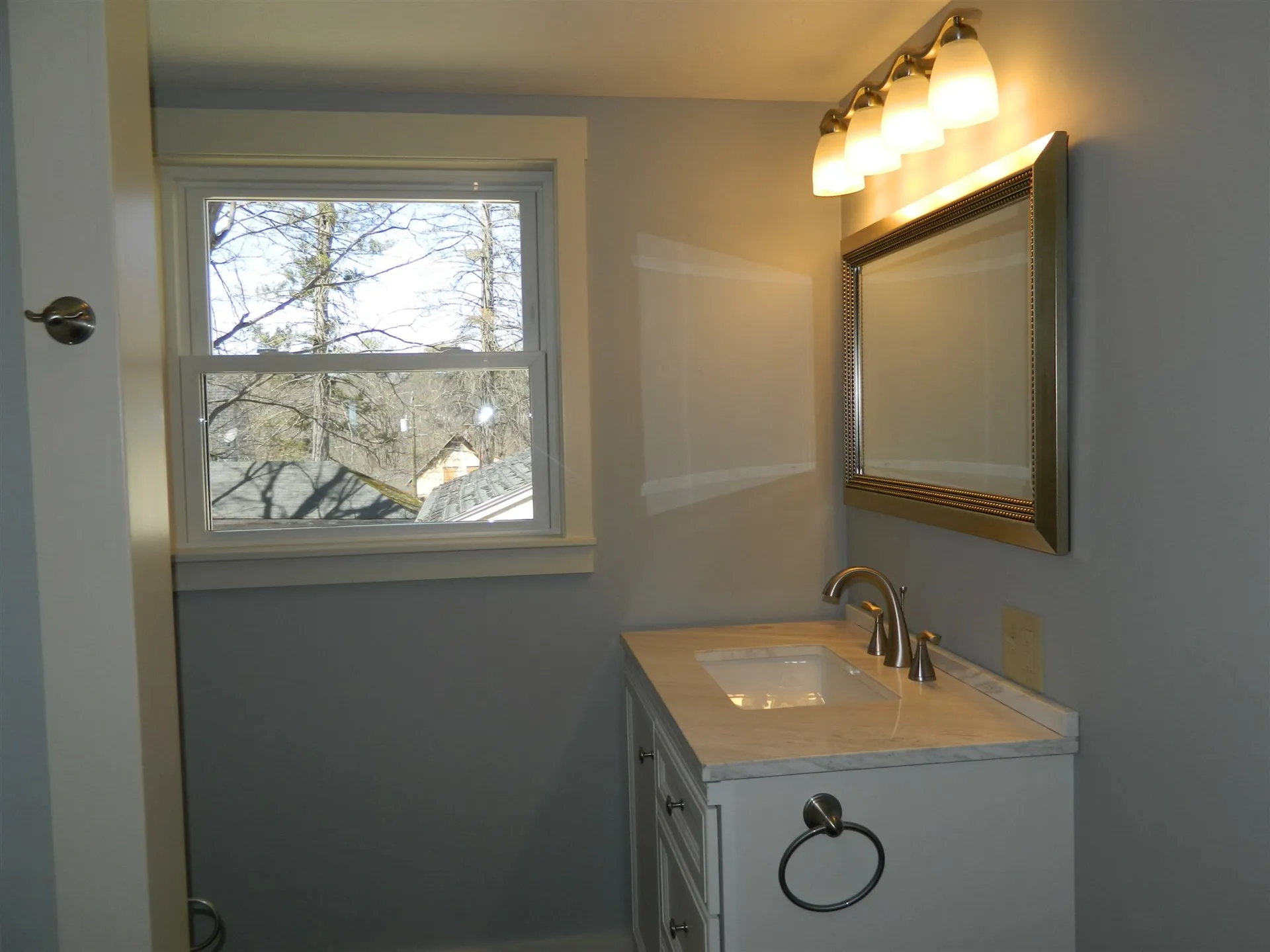 22 Oak Street Franklin NH 03235