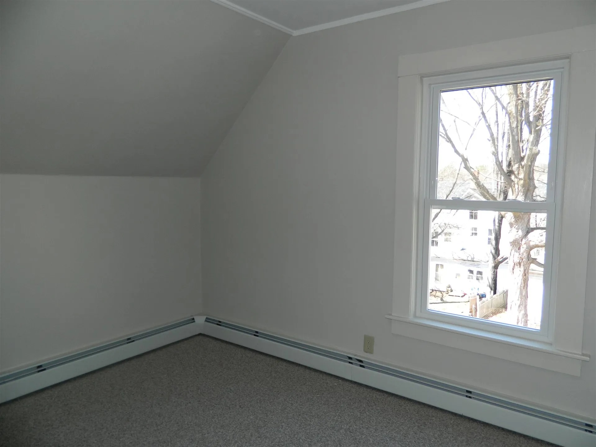 22 Oak Street Franklin NH 03235