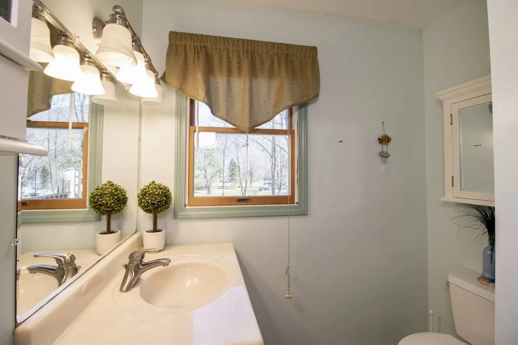 102 Orchard Lane Richmond VT 05477
