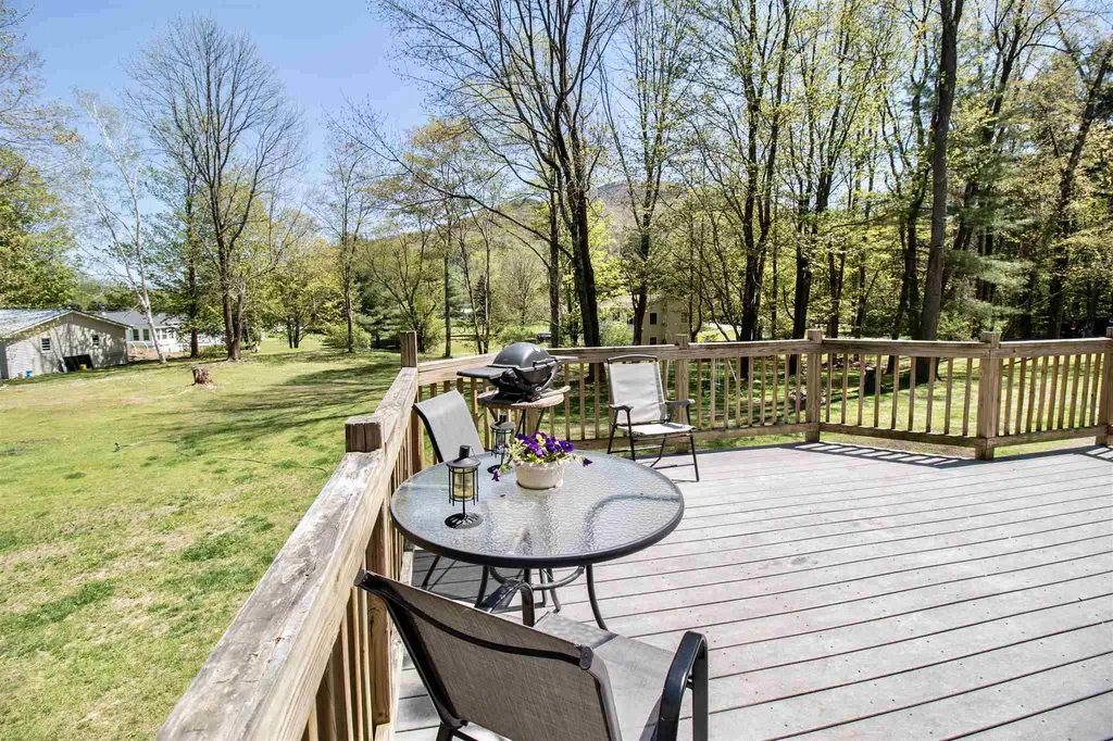 102 Orchard Lane Richmond VT 05477