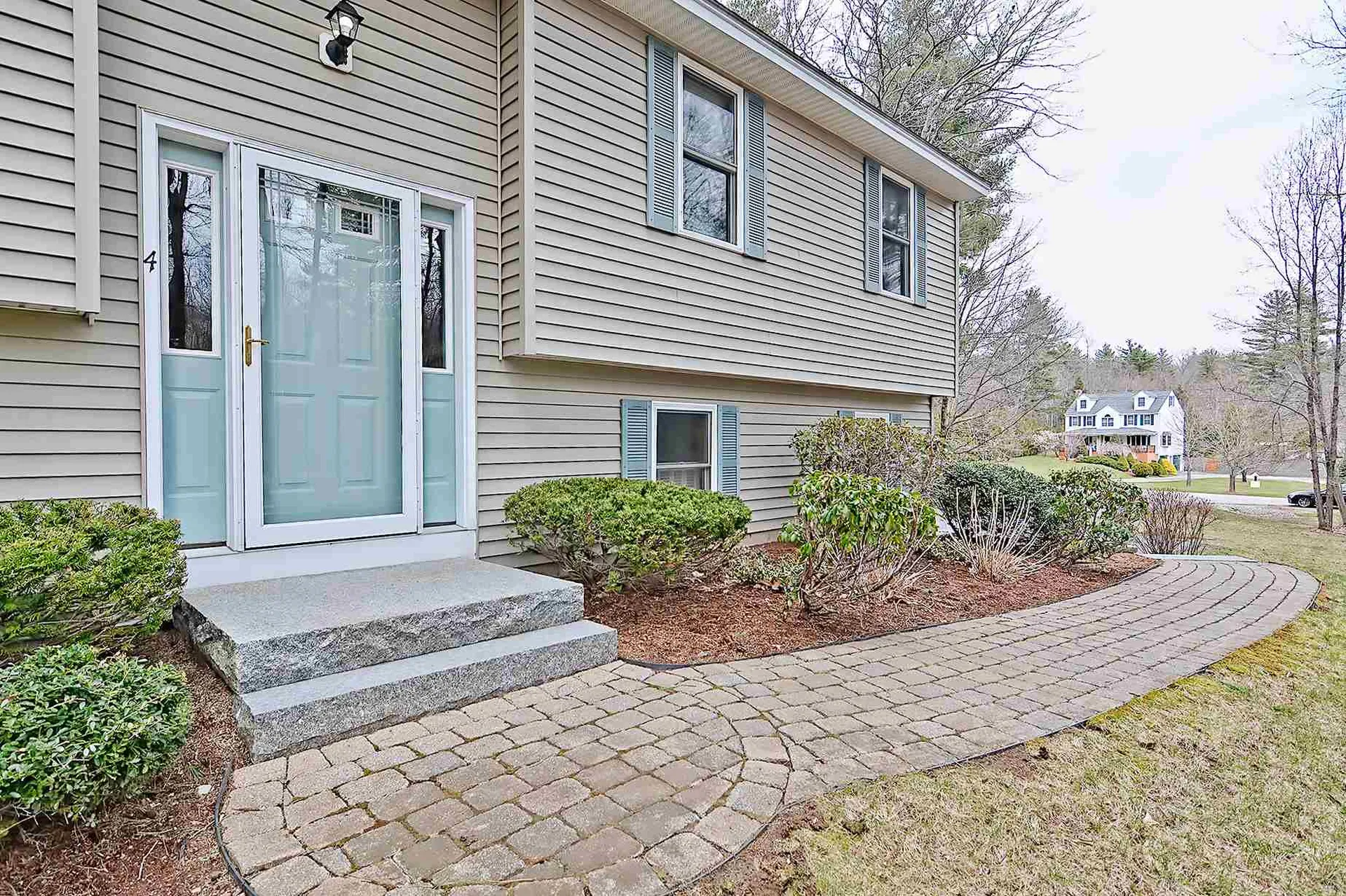 4 Kathryns Way Sandown NH 03873