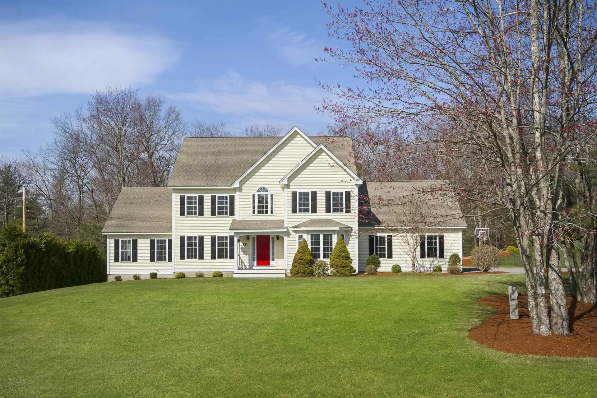 29 Bear Run Drive Litchfield NH 03052