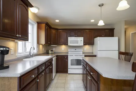 29 Bear Run Drive Litchfield NH 03052