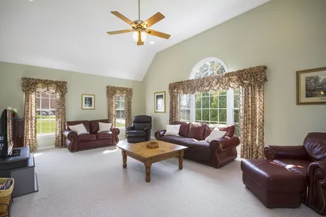 29 Bear Run Drive Litchfield NH 03052
