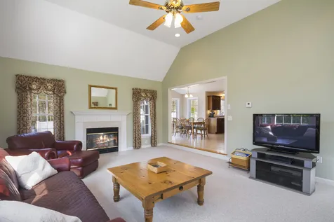 29 Bear Run Drive Litchfield NH 03052