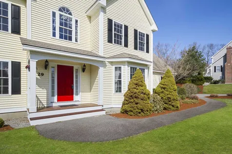 29 Bear Run Drive Litchfield NH 03052