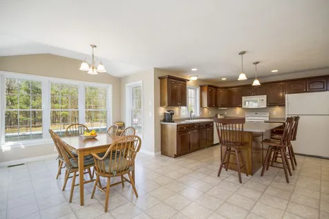 29 Bear Run Drive Litchfield NH 03052