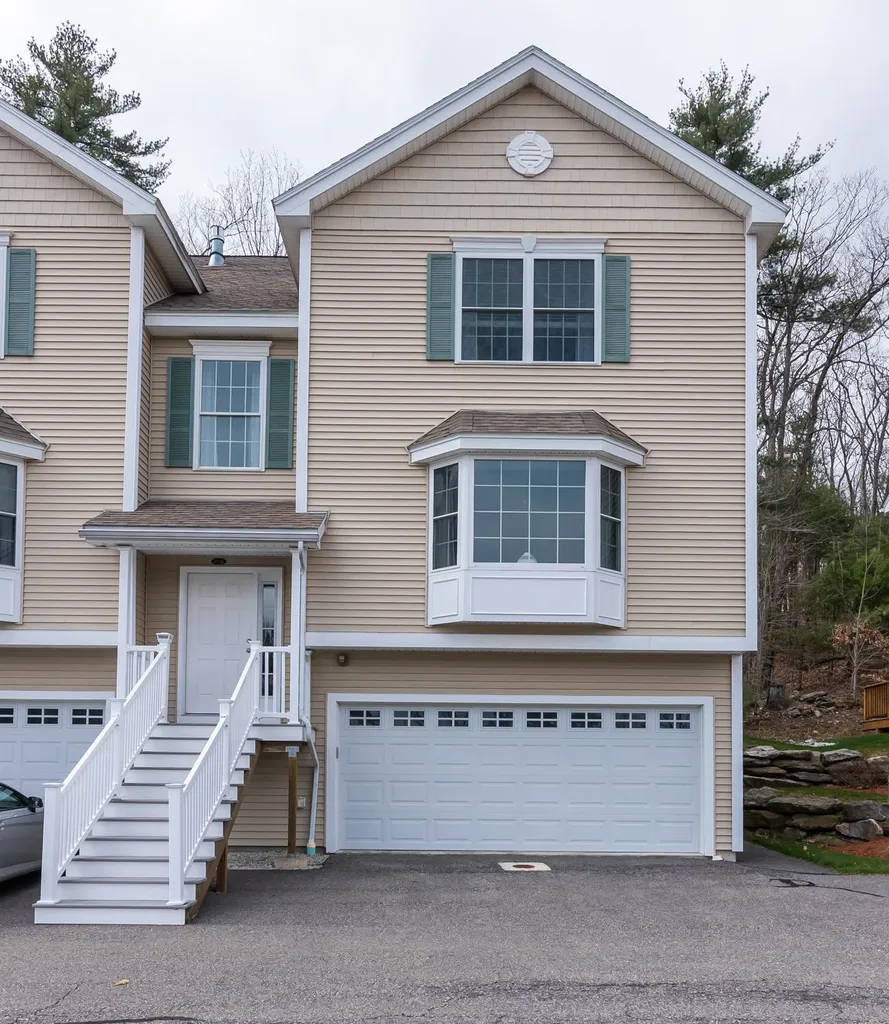 23b Clearview Circle Hudson NH 03051-4036