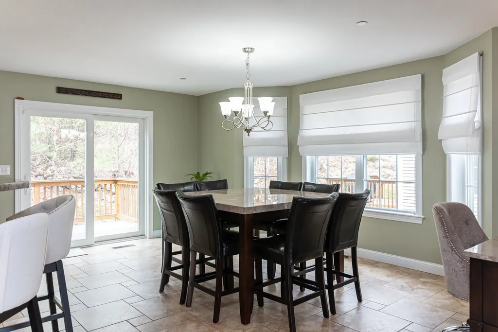 23b Clearview Circle Hudson NH 03051-4036