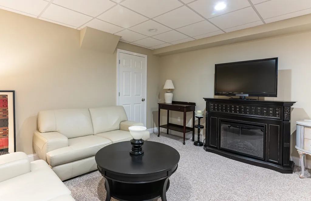 23b Clearview Circle Hudson NH 03051-4036