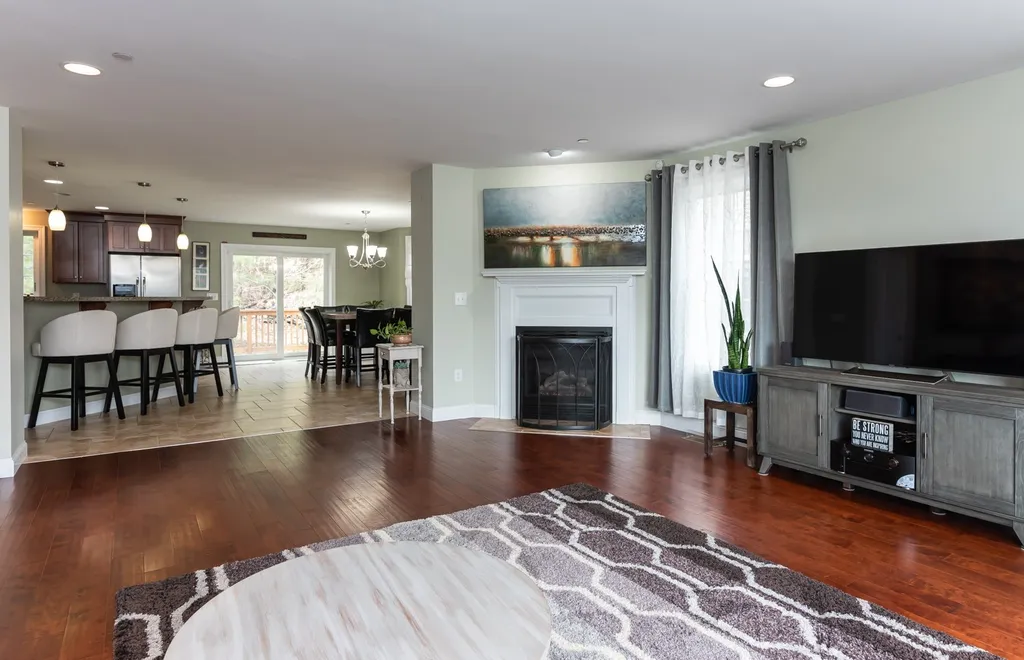 23b Clearview Circle Hudson NH 03051-4036