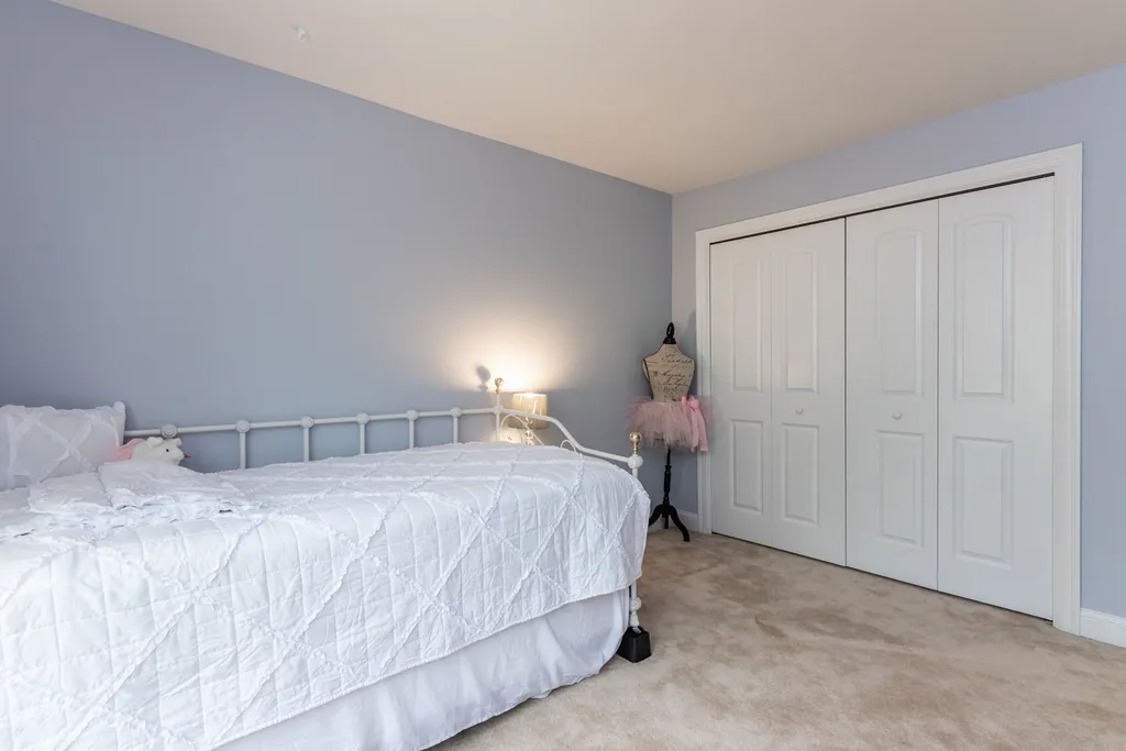23b Clearview Circle Hudson NH 03051-4036
