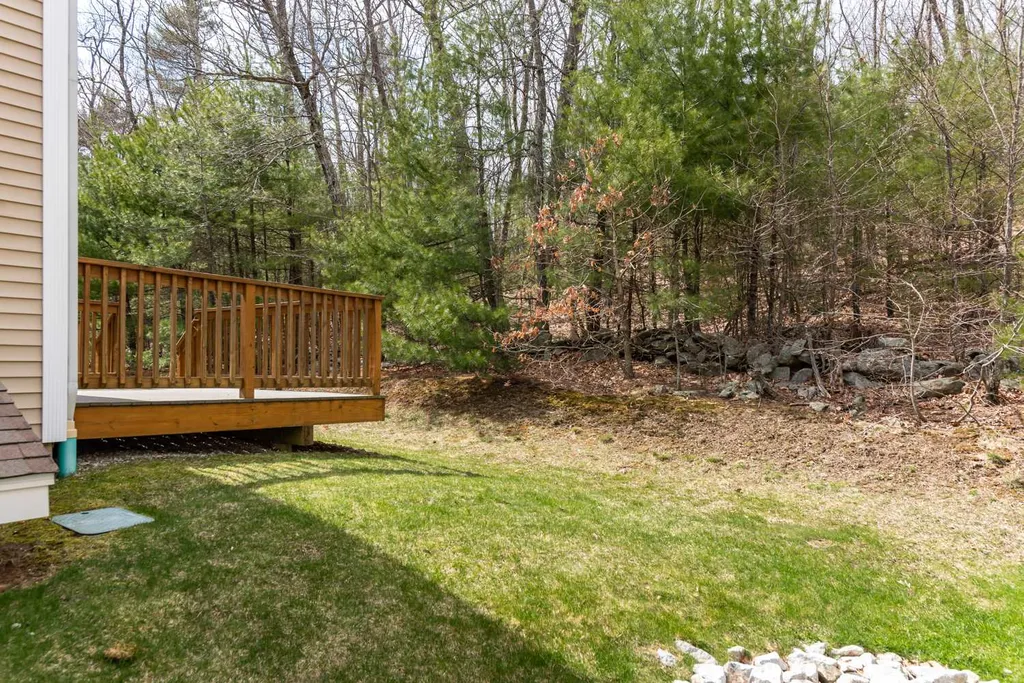 23b Clearview Circle Hudson NH 03051-4036