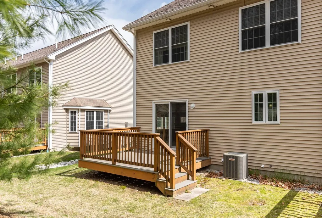 23b Clearview Circle Hudson NH 03051-4036
