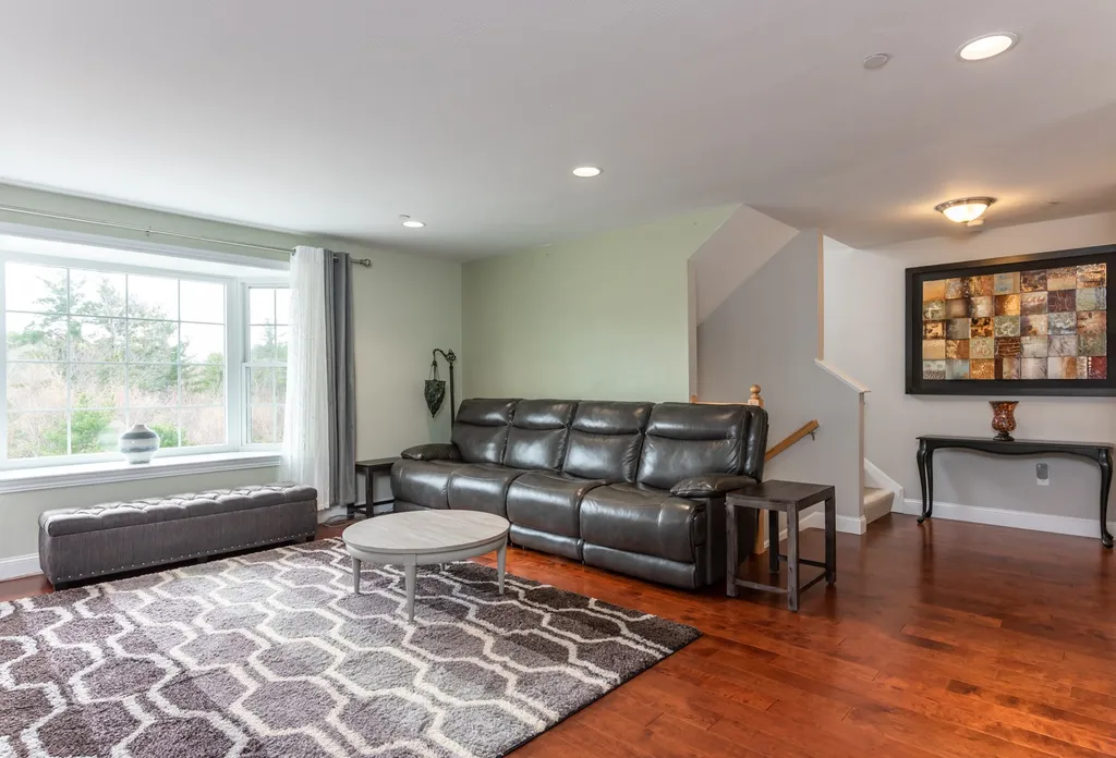 23b Clearview Circle Hudson NH 03051-4036