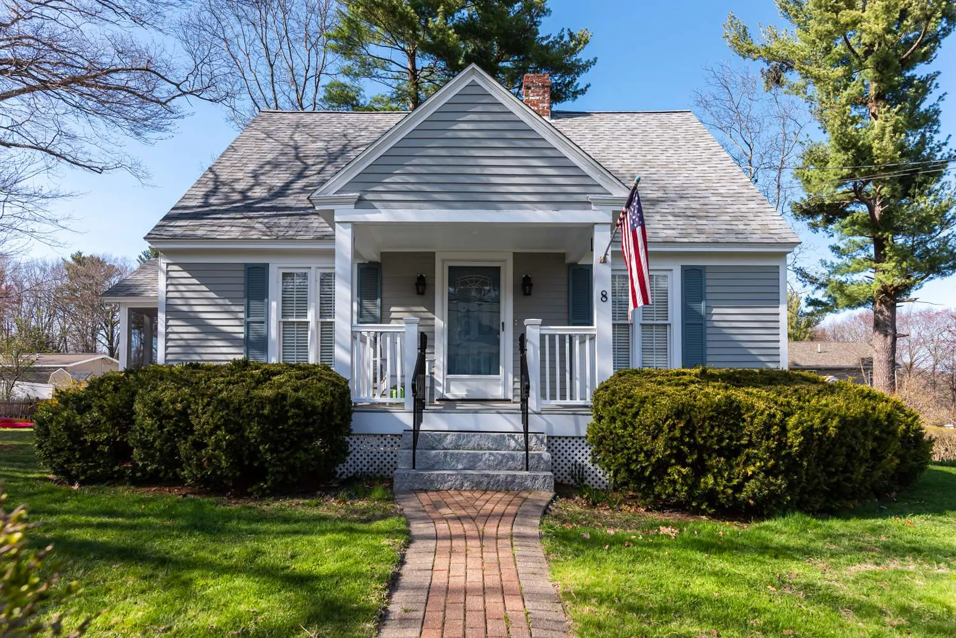 8 Taylor Street Salem NH 03079