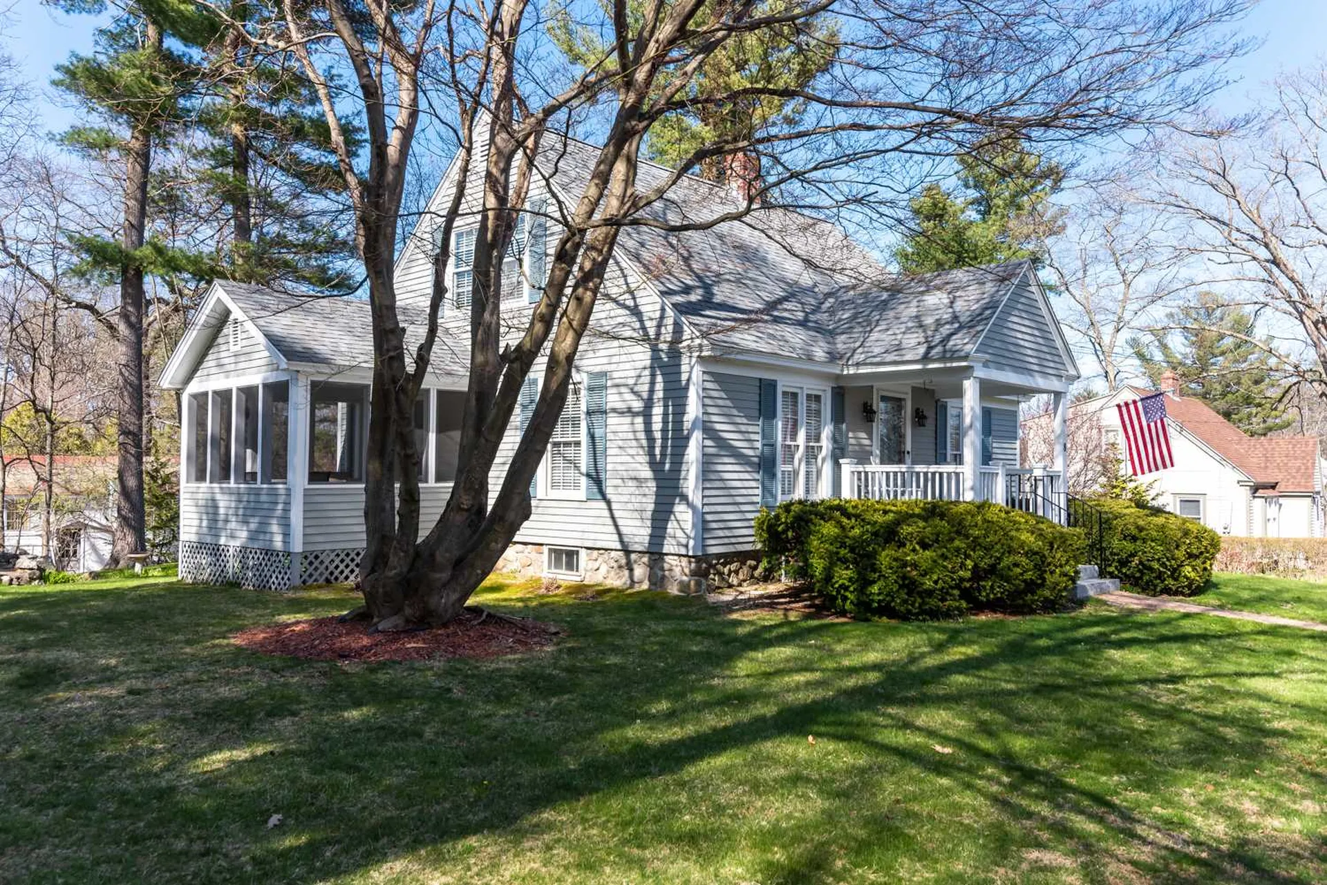 8 Taylor Street Salem NH 03079