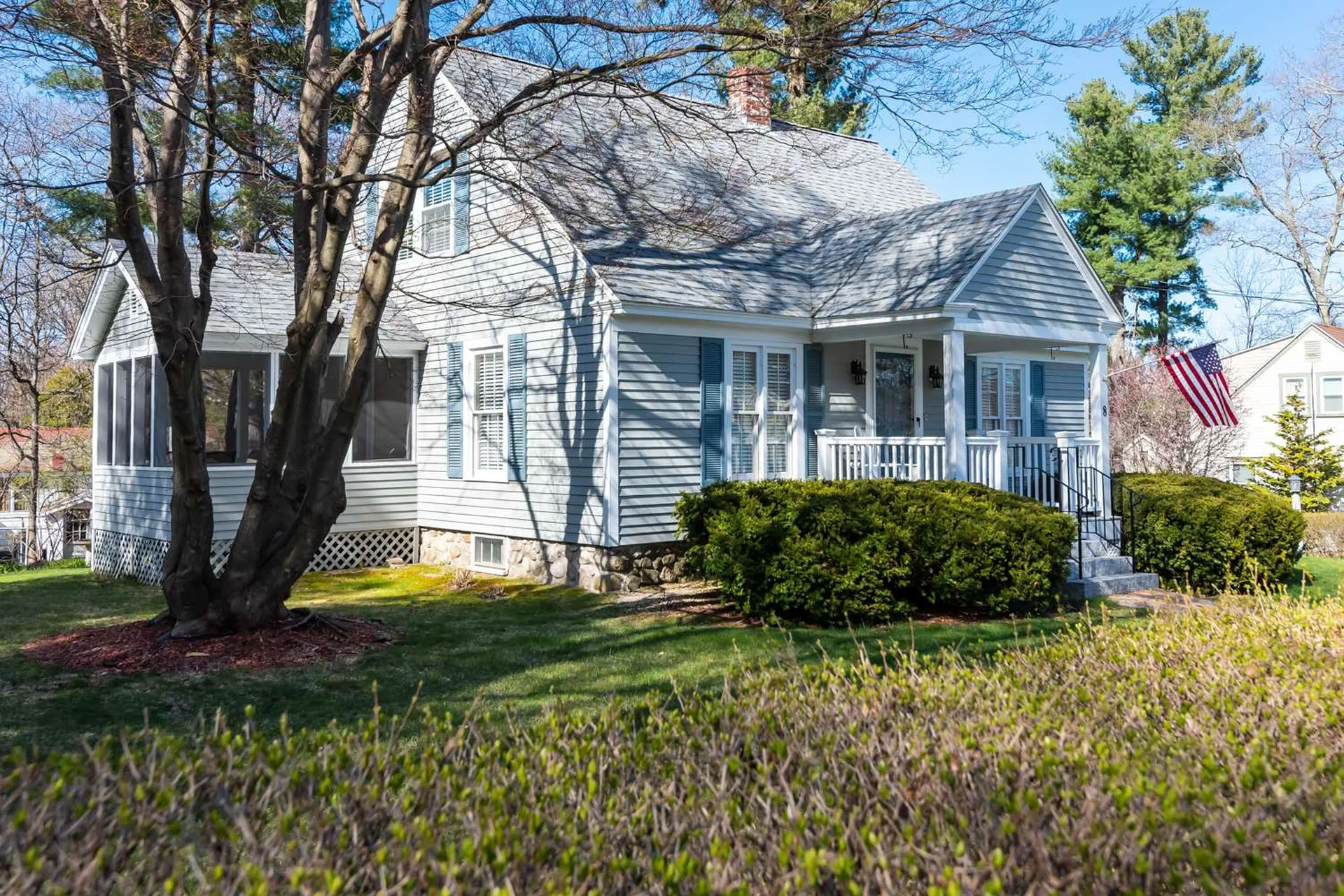 8 Taylor Street Salem NH 03079