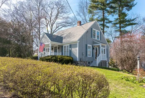 8 Taylor Street Salem NH 03079