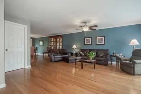 12a Farnum Court Hudson NH 03051
