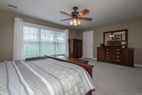 12a Farnum Court Hudson NH 03051