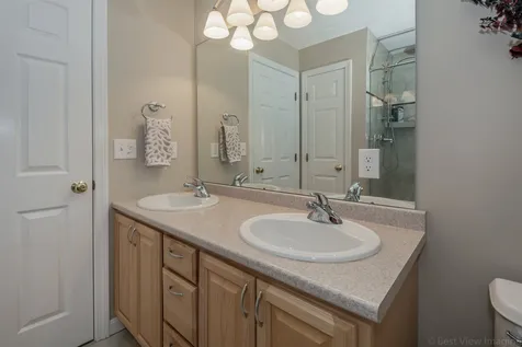 12a Farnum Court Hudson NH 03051