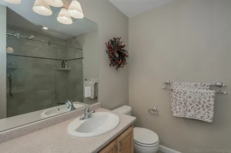 12a Farnum Court Hudson NH 03051