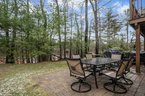 12a Farnum Court Hudson NH 03051