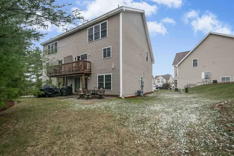 12a Farnum Court Hudson NH 03051