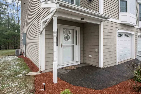 12a Farnum Court Hudson NH 03051