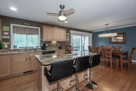 12a Farnum Court Hudson NH 03051