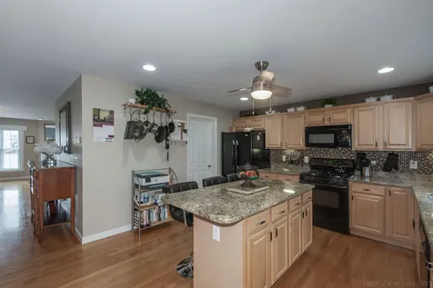 12a Farnum Court Hudson NH 03051