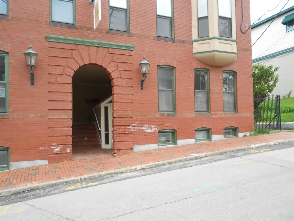 6c Hills Avenue Concord NH 03301