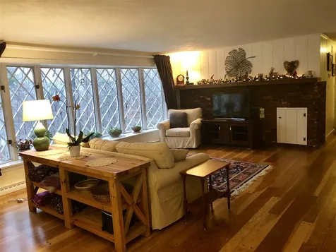 38 Searles Road Windham NH 03087