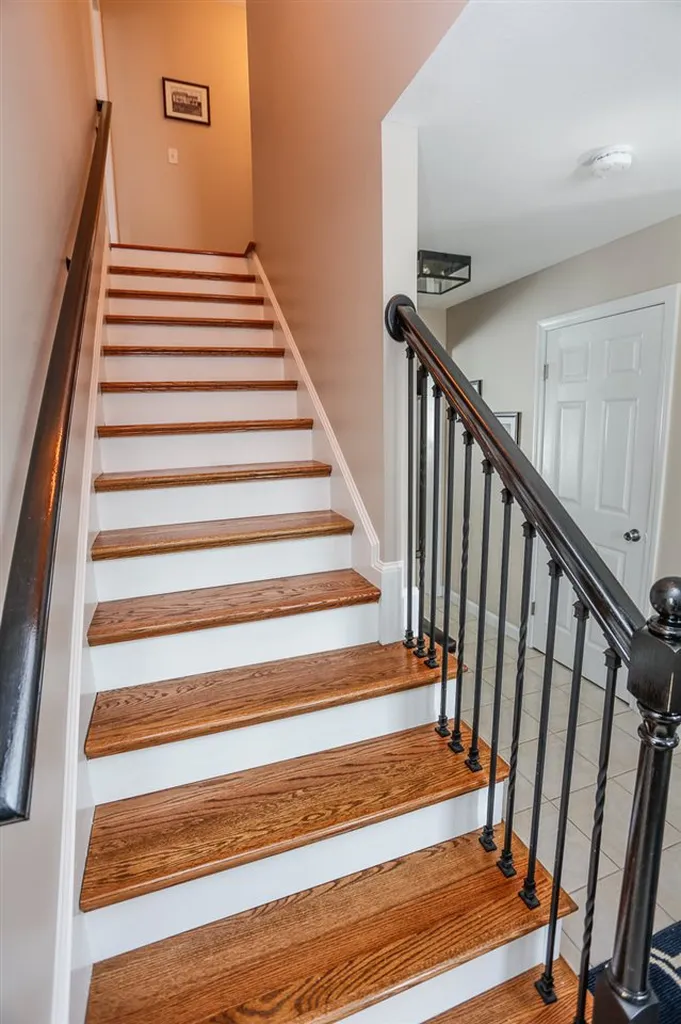 27 Sherman Drive Raymond NH 03077
