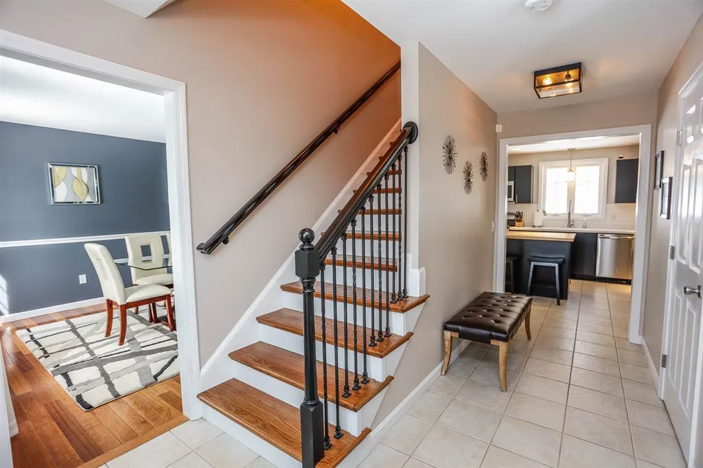 27 Sherman Drive Raymond NH 03077