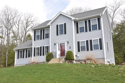 27 Sherman Drive Raymond NH 03077
