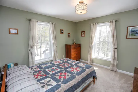 27 Sherman Drive Raymond NH 03077